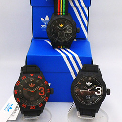 adidas(アディダス)クォーツ時計 新品